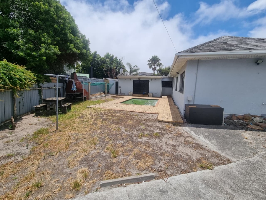 4 Bedroom Property for Sale in Claremont Western Cape